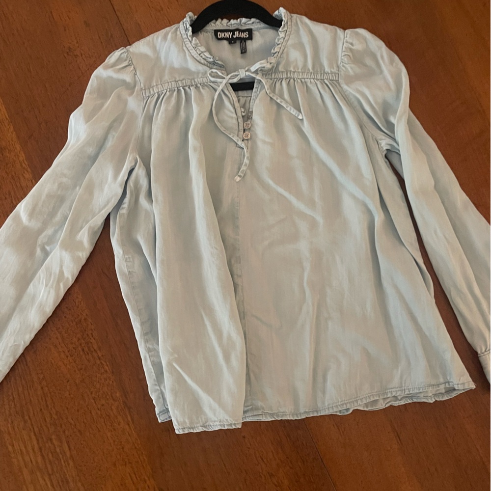 DKNY JEANS Chambray blouse with keyhole neck